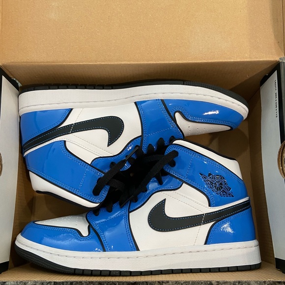 Jordan 1 SE Signal blue size 8.5 with box - Picture 2 of 6